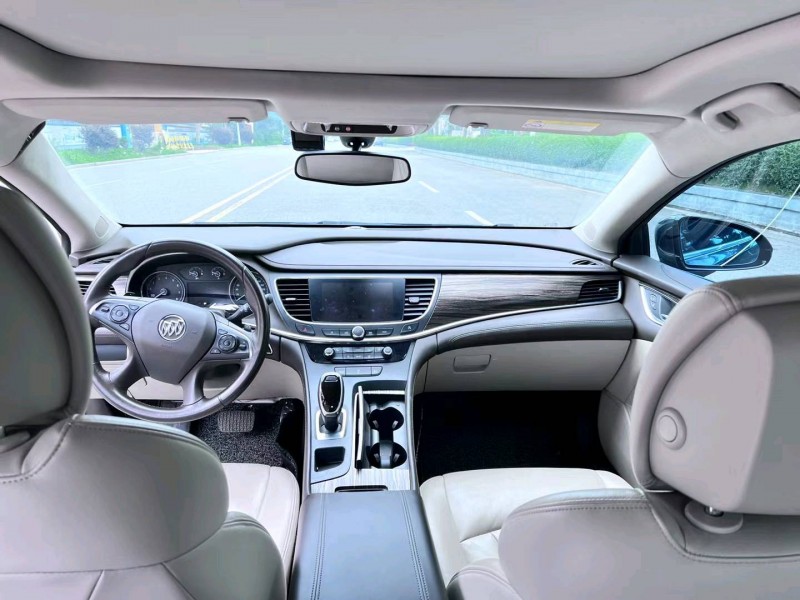 珠海17年别克君越4