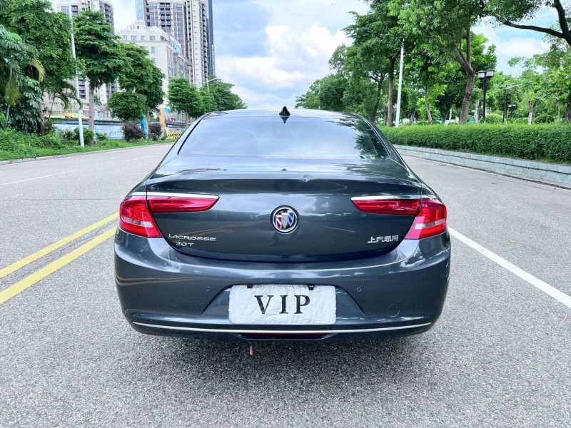 珠海17年别克君越6