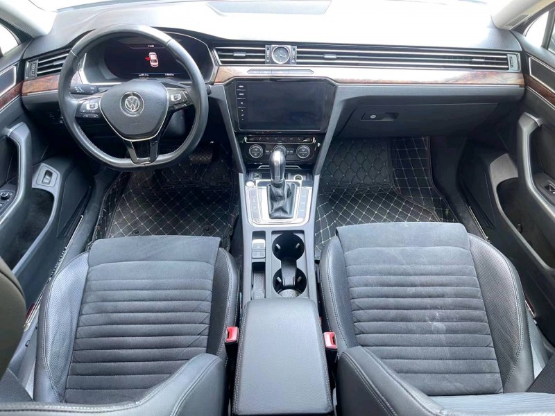 济宁19年大众迈腾5