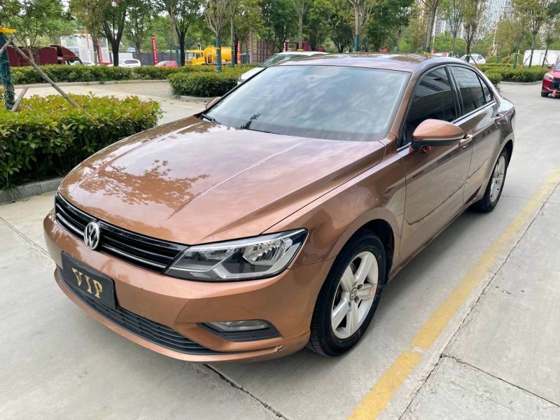 济宁15年大众凌渡2