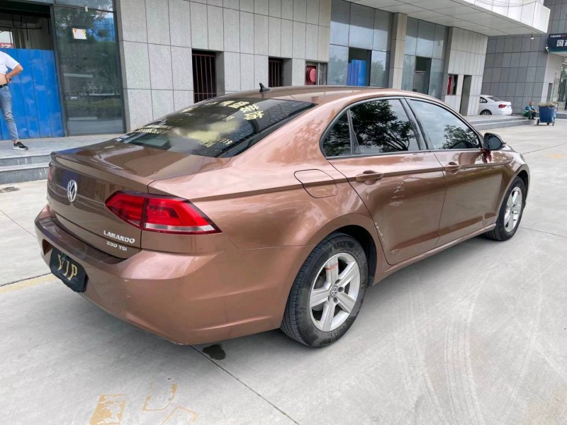 济宁15年大众凌渡8