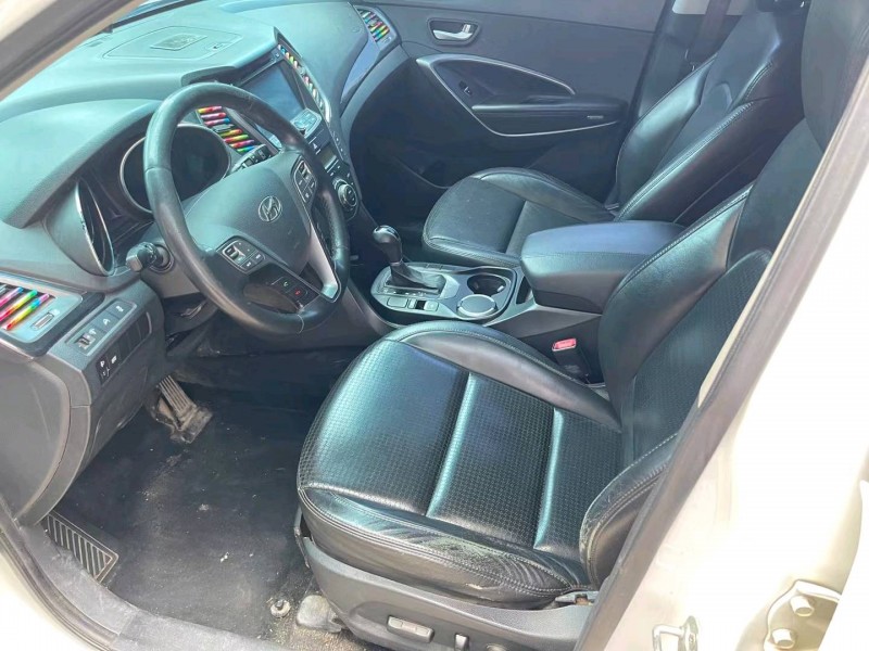 济宁13年现代全新胜达6