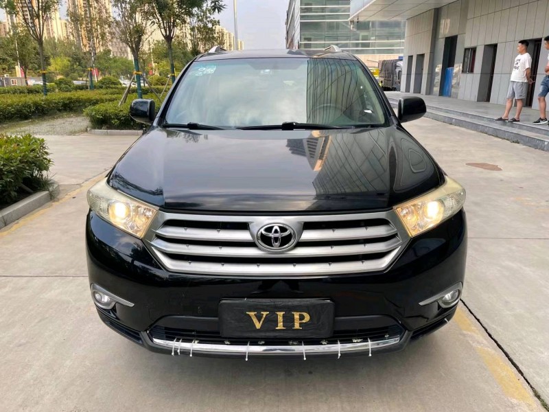 济宁13年丰田汉兰达1