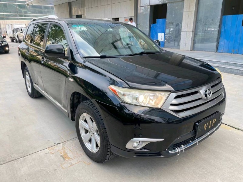 济宁13年丰田汉兰达2