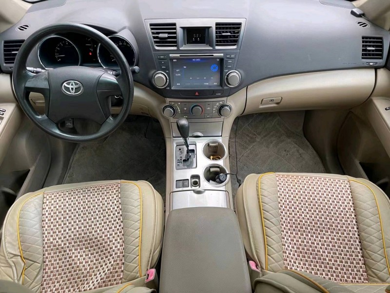 济宁13年丰田汉兰达5