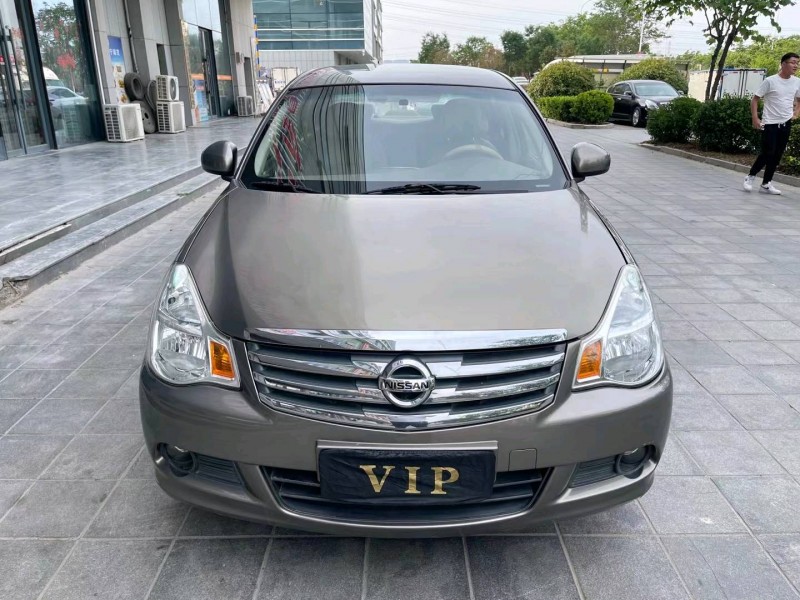 济宁16年日产轩逸1