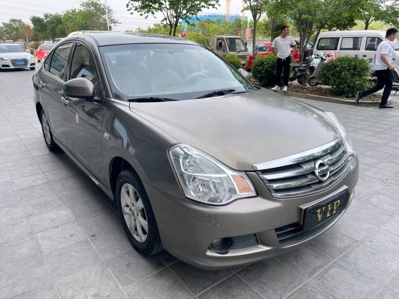 济宁16年日产轩逸3