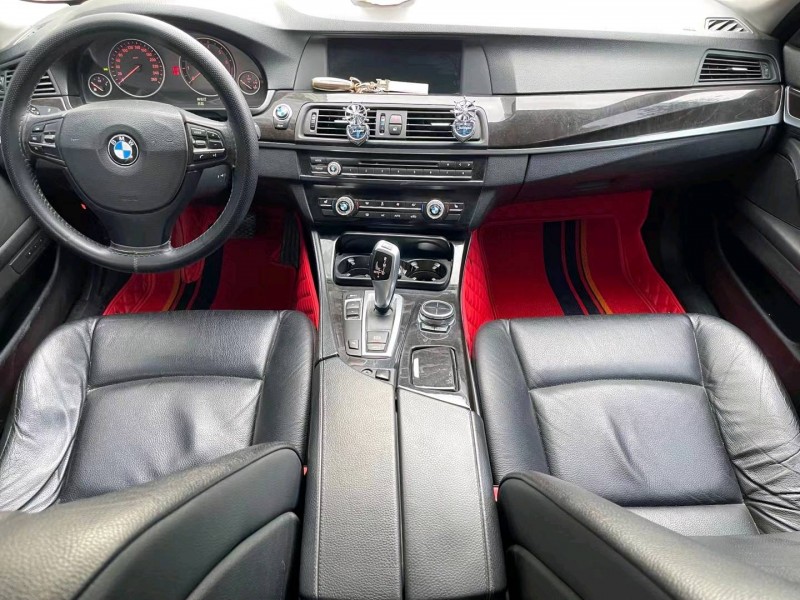 济宁13年宝马5系6