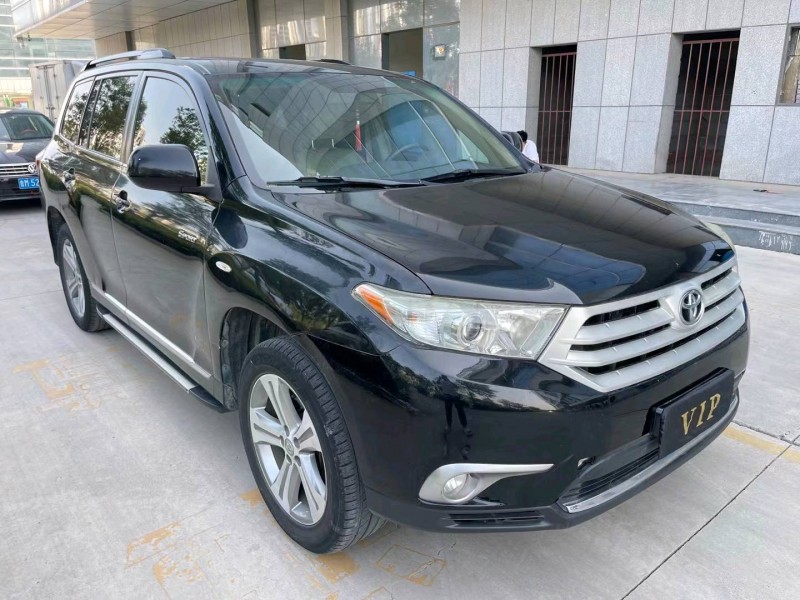 济宁14年丰田汉兰达3