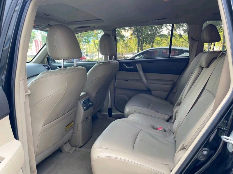 济宁14年丰田汉兰达4