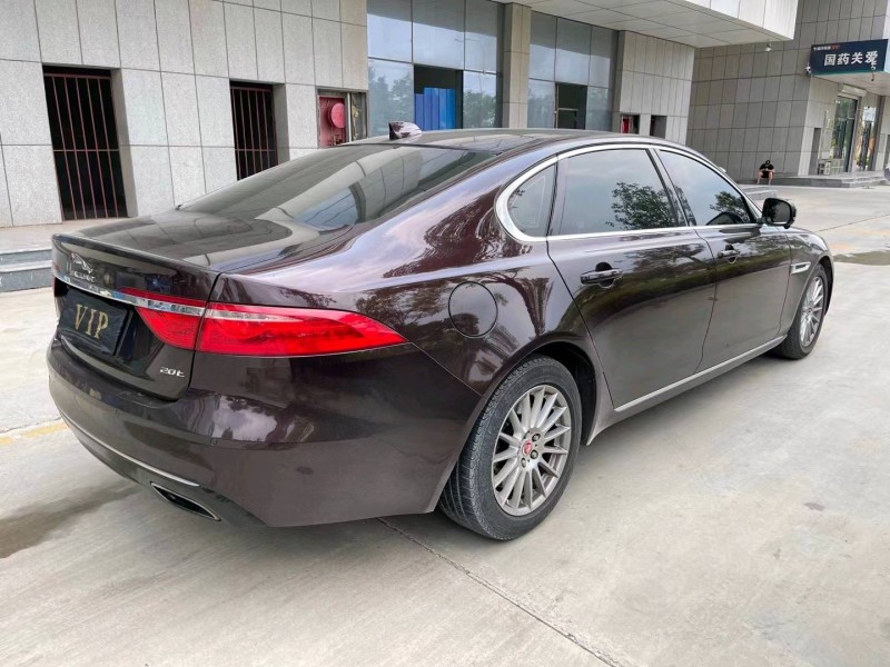 济宁17年捷豹XFL8