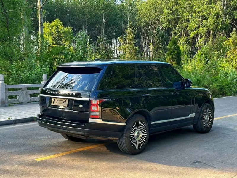 淄博14年路虎揽胜行政4