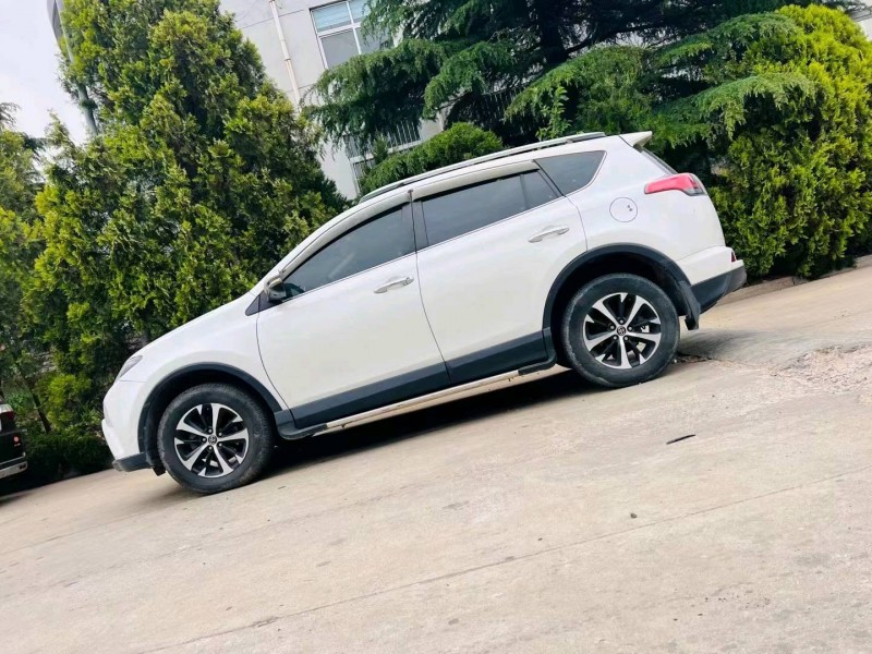 烟台18年丰田RAV43