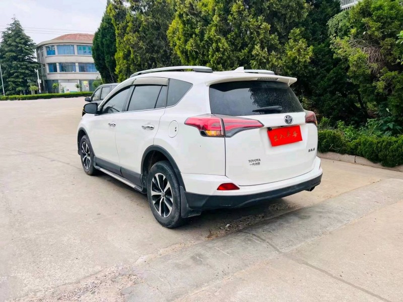 烟台18年丰田RAV49