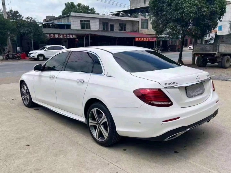 邵阳18年奔驰E4