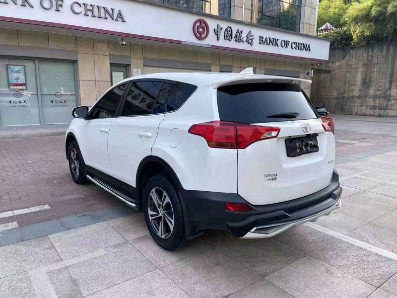 衡阳16年丰田RAV44