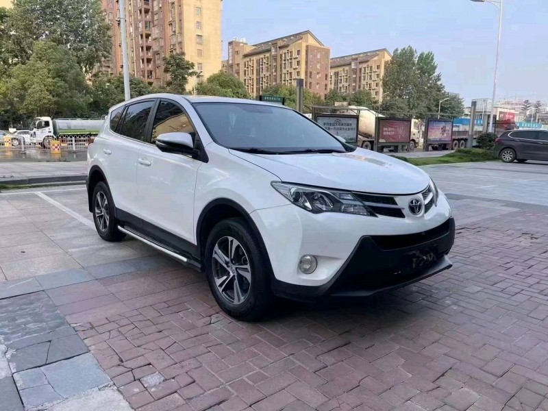 衡阳16年丰田RAV43
