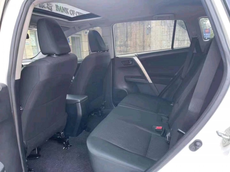 衡阳16年丰田RAV46