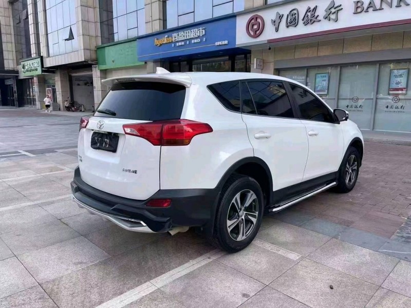 衡阳16年丰田RAV47