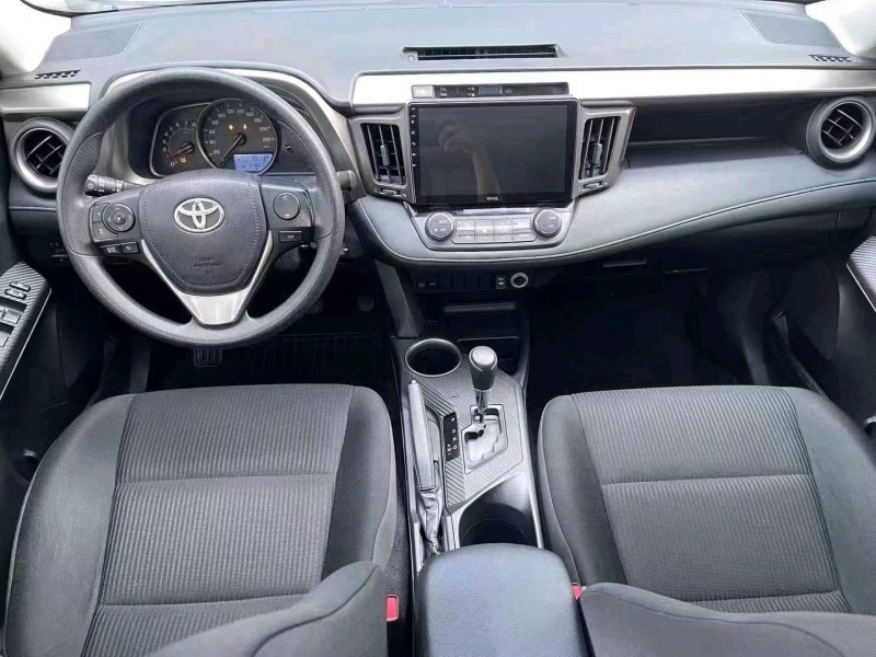 衡阳16年丰田RAV49