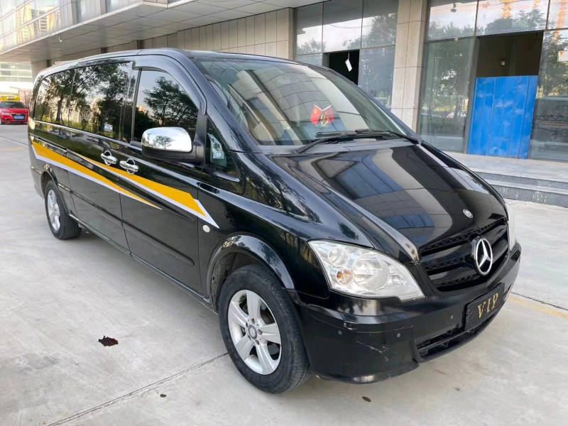 济宁14年奔驰威霆3