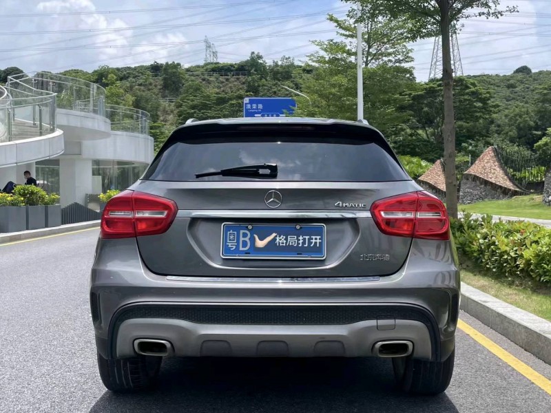 深圳15年奔驰GLA9