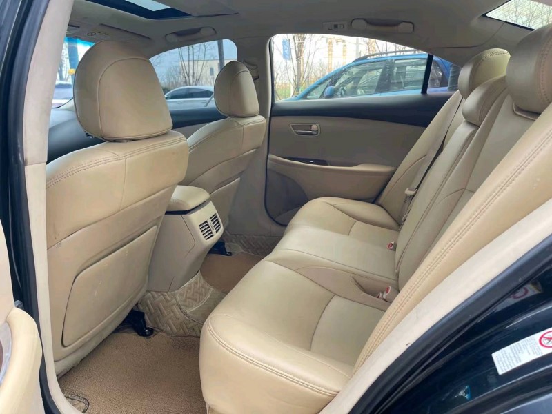 济宁10年雷克萨斯ES6