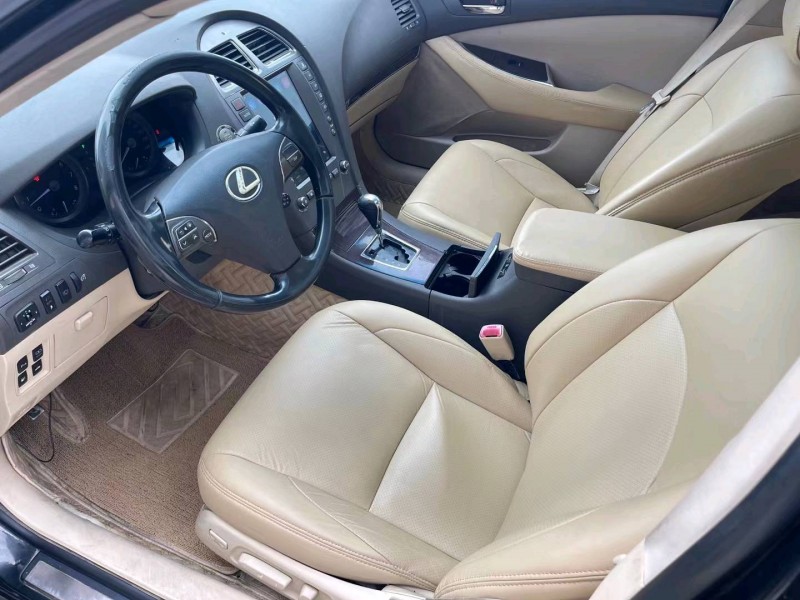 济宁10年雷克萨斯ES5