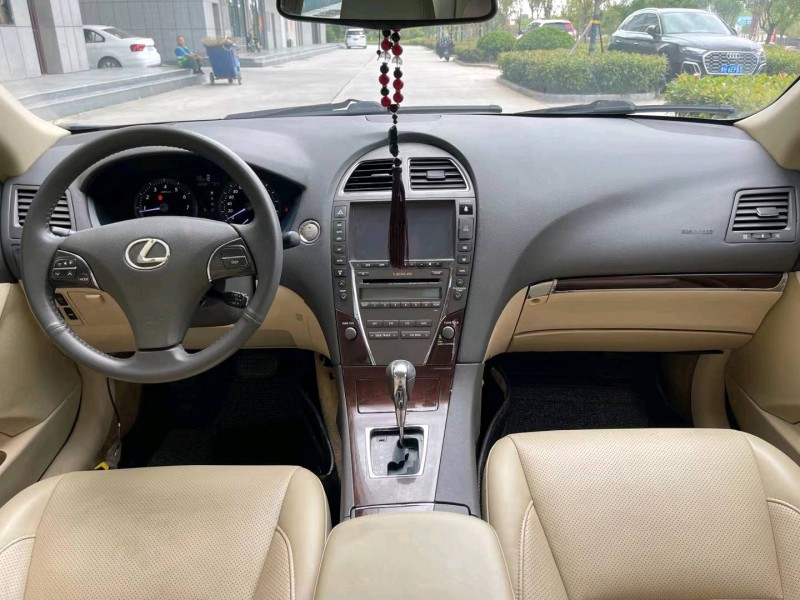 济宁12年雷克萨斯ES6