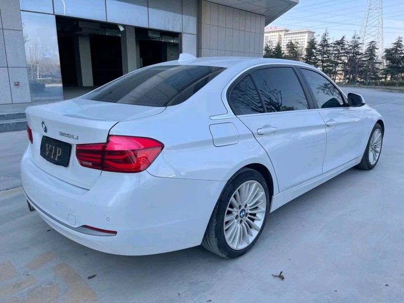 济宁18年宝马3系8