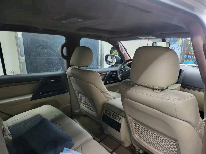 济南20年丰田兰德酷路泽6