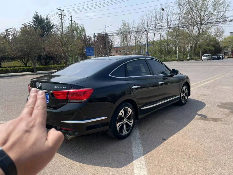 济南16年本田思铂睿5