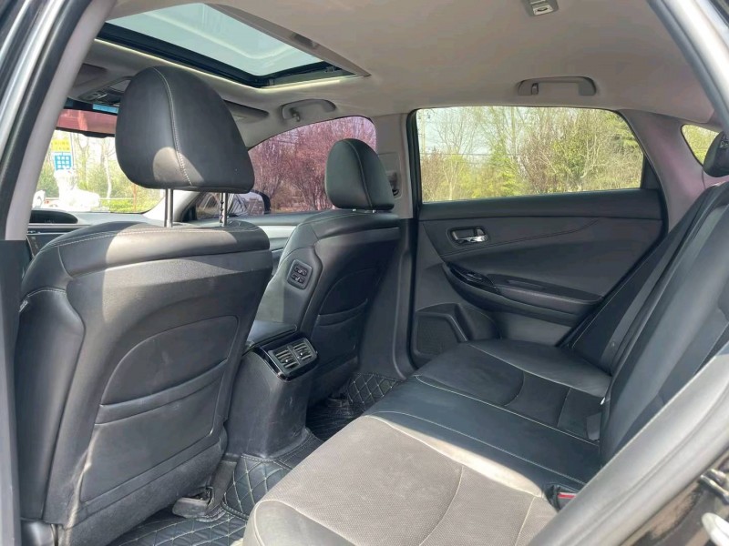 济南16年本田思铂睿9