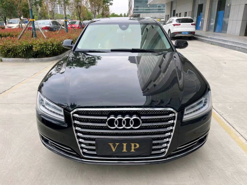 济宁13年奥迪A8L1