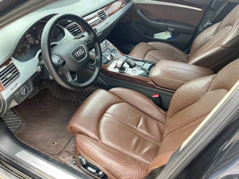 济宁13年奥迪A8L5