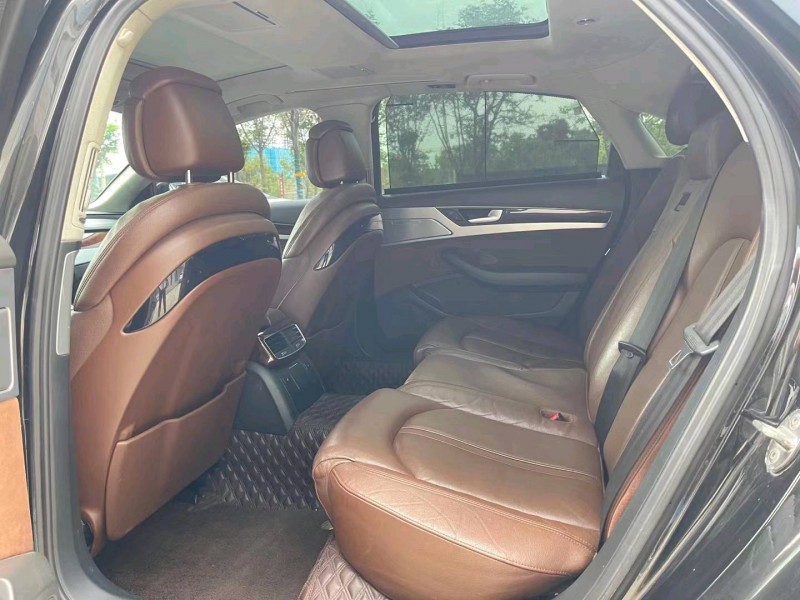 济宁13年奥迪A8L6