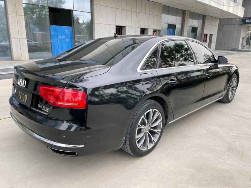 济宁13年奥迪A8L8