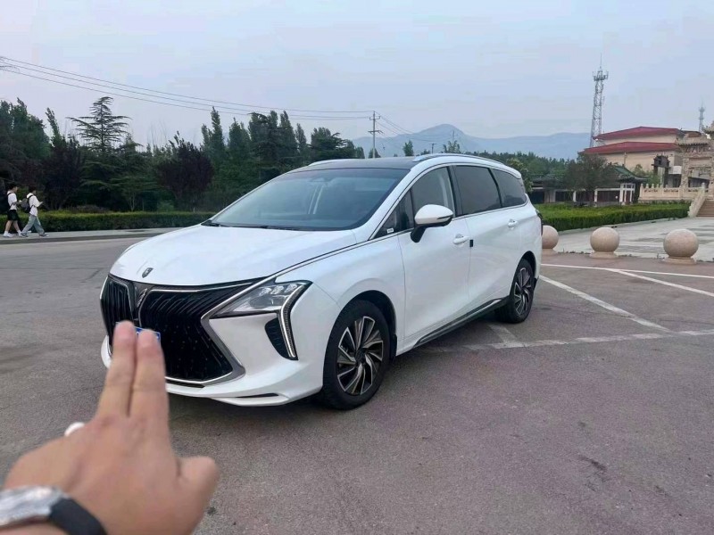 济南22年东风风行游艇2