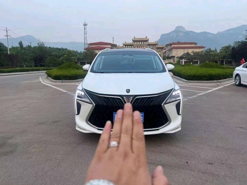 济南22年东风风行游艇1