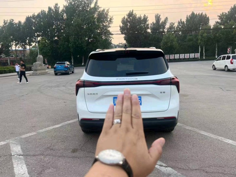 济南22年东风风行游艇4