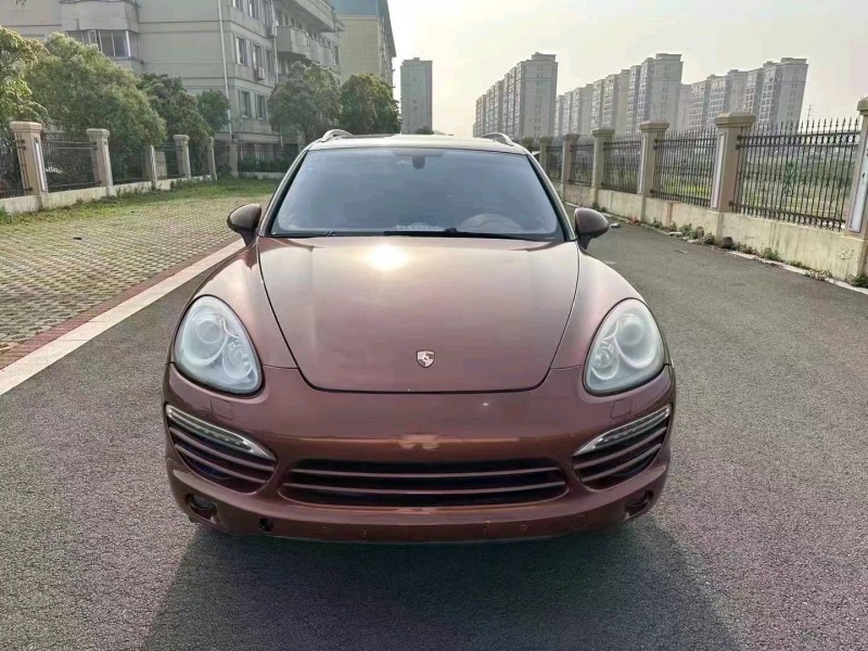 嘉兴13年保时捷卡宴1