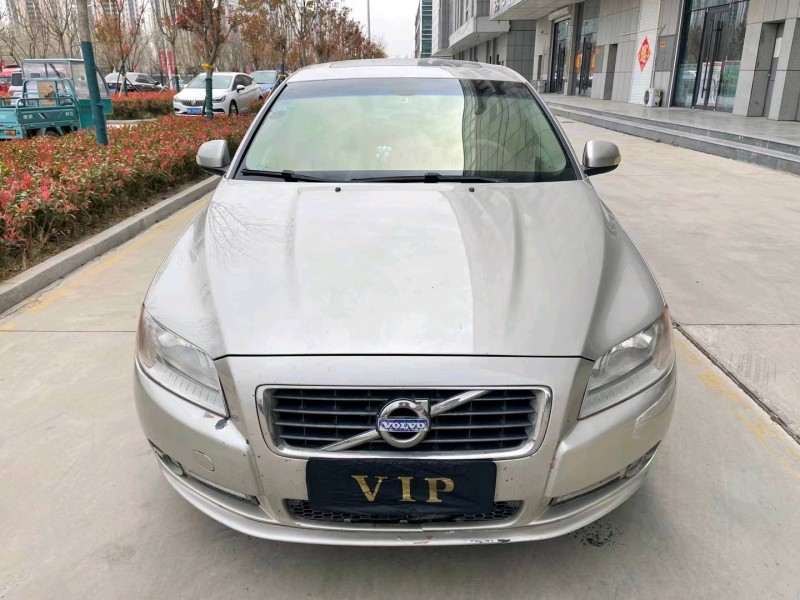 济宁11年沃尔沃S80L1