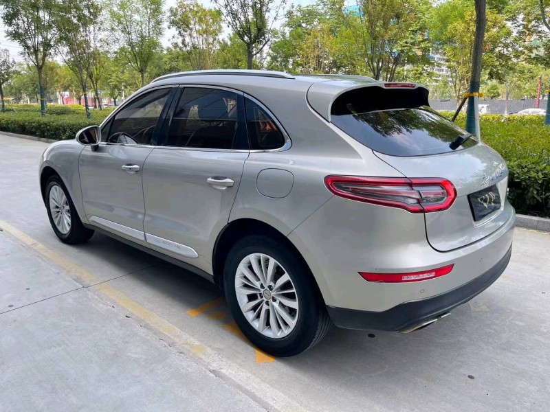 济宁18年众泰SR97