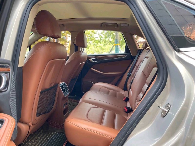 济宁18年众泰SR96