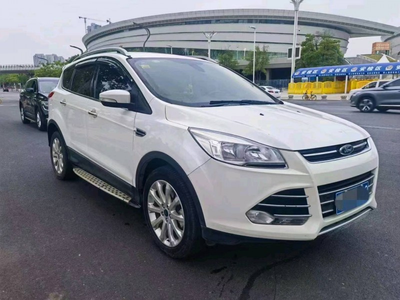 武汉14年福特翼虎3