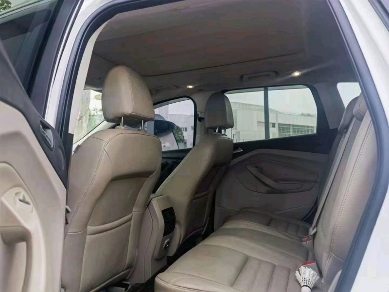 武汉14年福特翼虎8