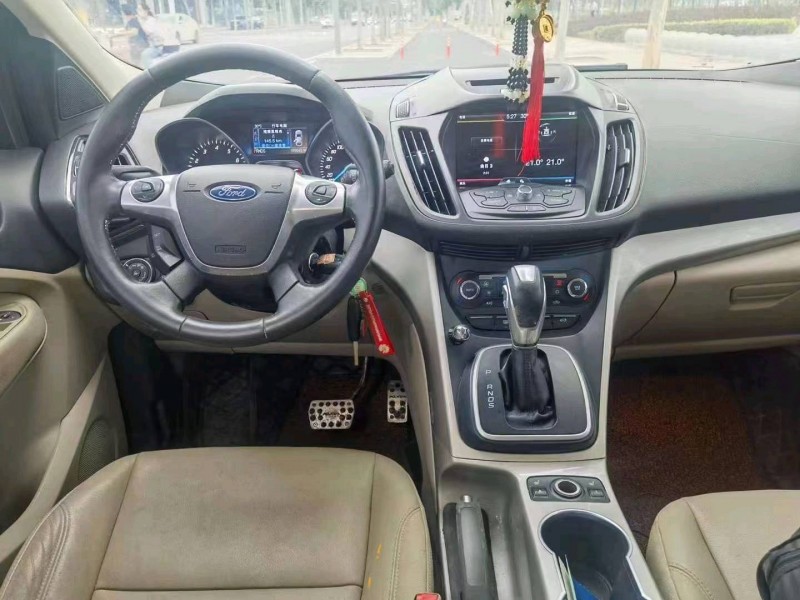 武汉14年福特翼虎7