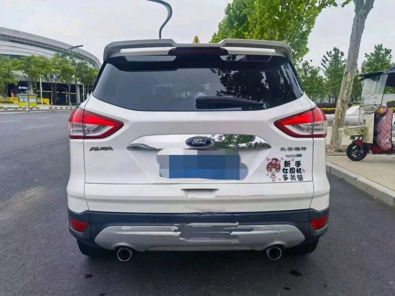 武汉14年福特翼虎9