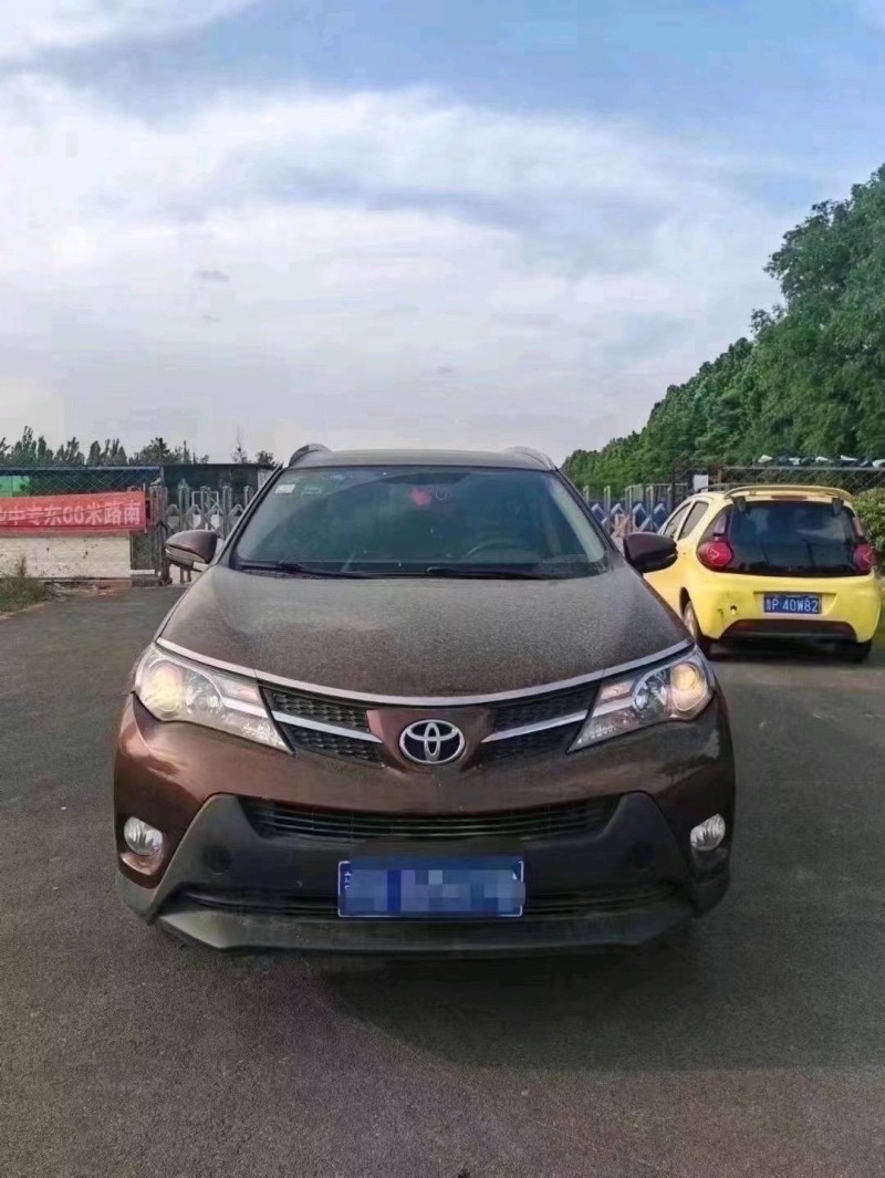 济南15年丰田RAV4荣放1
