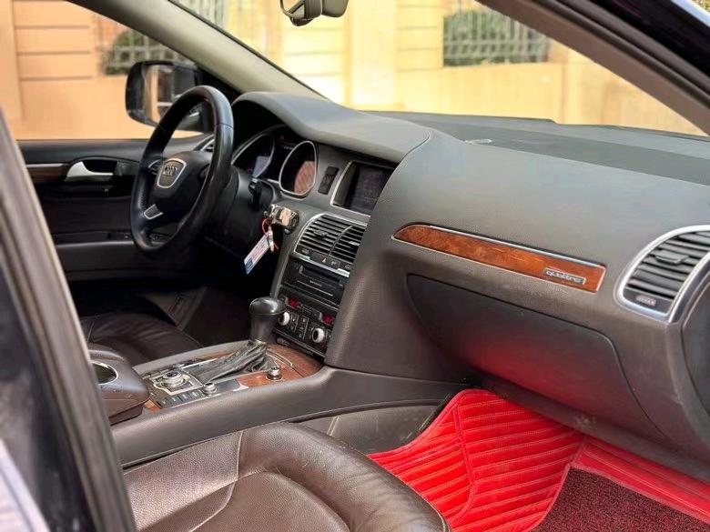 济宁14年奥迪Q75